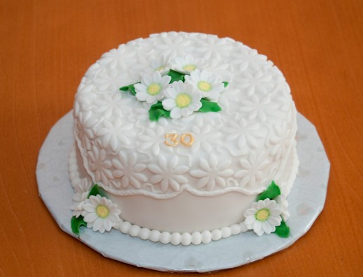 obrázek dortu - dort Bílý kopretinový dort
