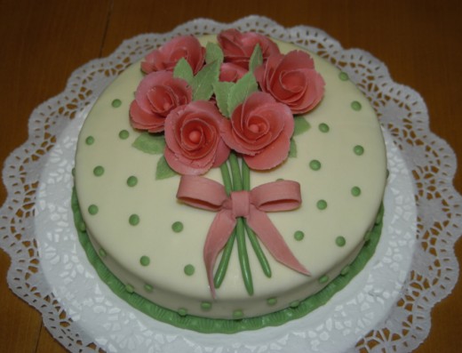 obrázek dortu - dort Kulatý dort s růžemi