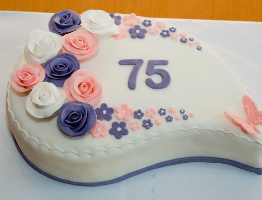 obrázek dortu - dort Slza fialová s růžovou